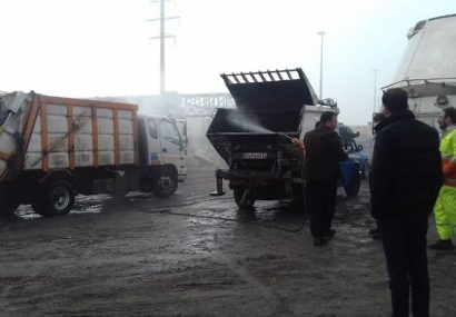 ماشین آلات جمع آوری پسماند و باکس های زباله مناطق ۱۰گانه تبریز ضد عفونی شد