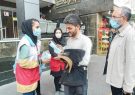 تذکرهای کرونایی آمران سلامت هلال احمر در خیابان‌های تبریز