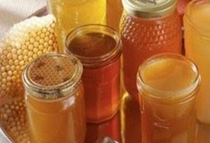 کشف ۱۱ تن عسل تقلبی از کارگاه بسته بندی مواد غذایی در تبریز