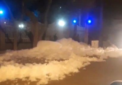 ماجرای پخش کف سفید در سطح خیابان قره آغاج تبریز
